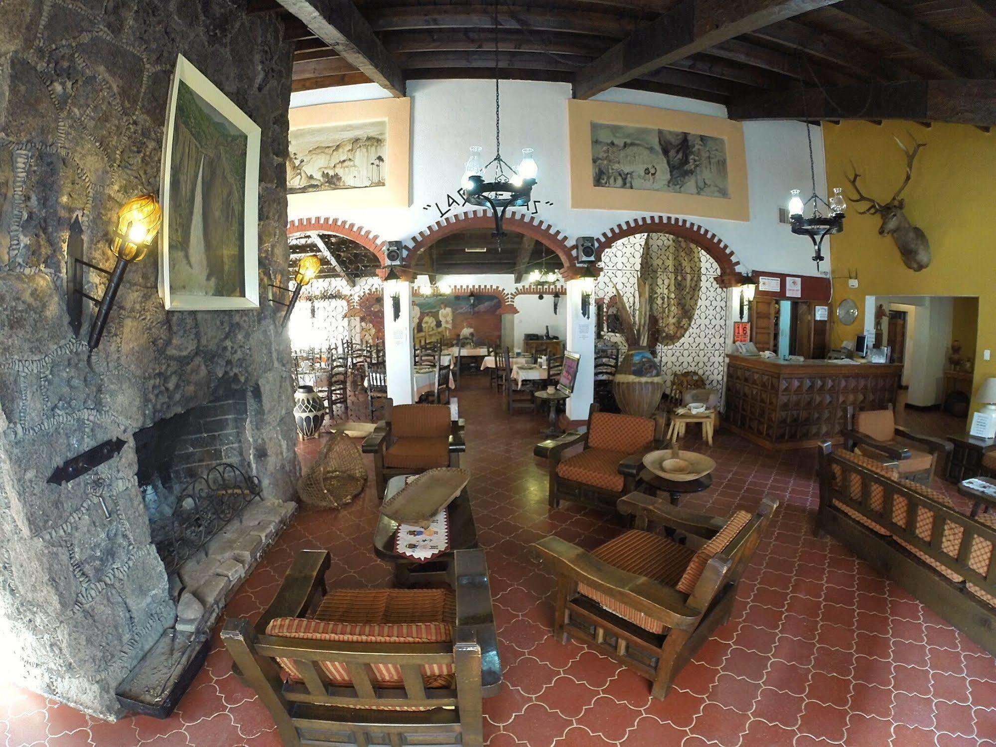 Hotel Parador Santa Cruz Creel Exterior foto